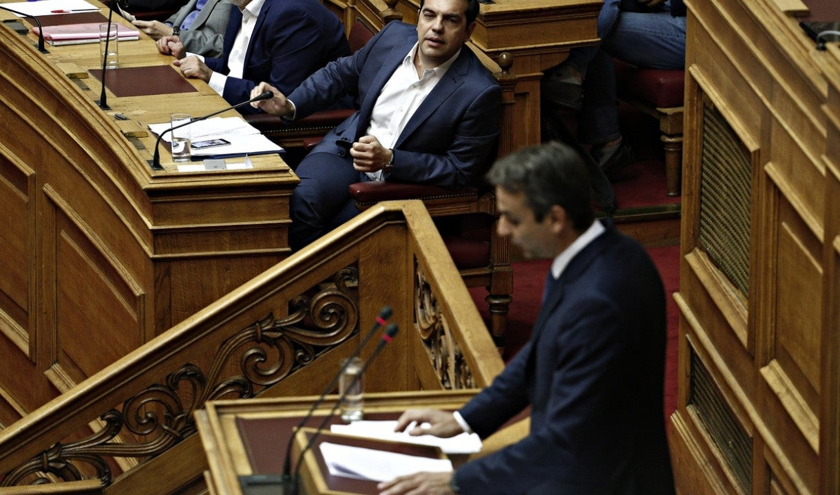 Μητσοτάκης σε Τσίπρα: «Εξισώσατε τη βία με τα μνημόνια – Δεν αφήνετε την αστυνομία να κάνει τη δουλειά της»